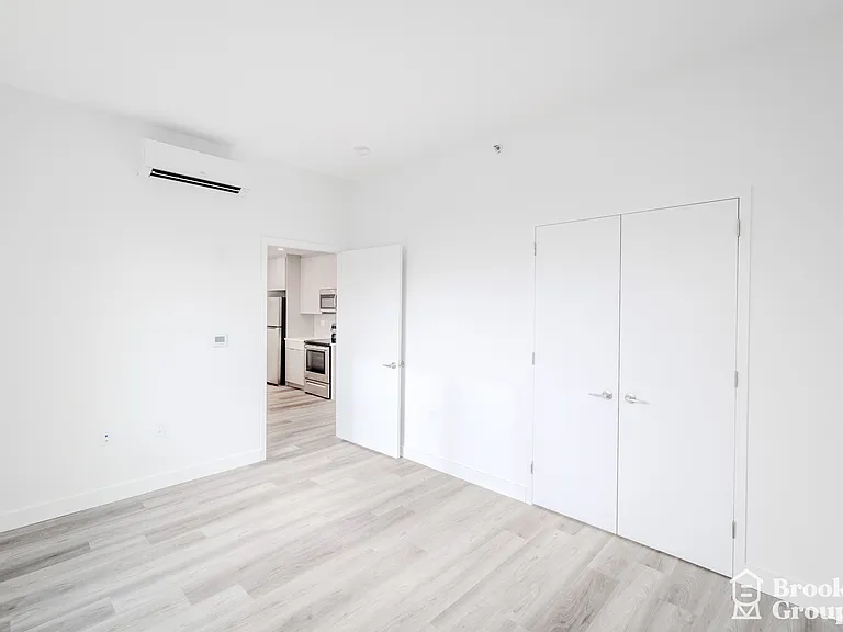 101-19 Rockaway Beach Blvd #3R — Photo 10