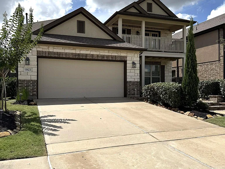 15823 Vanderpool River Dr — Photo 1