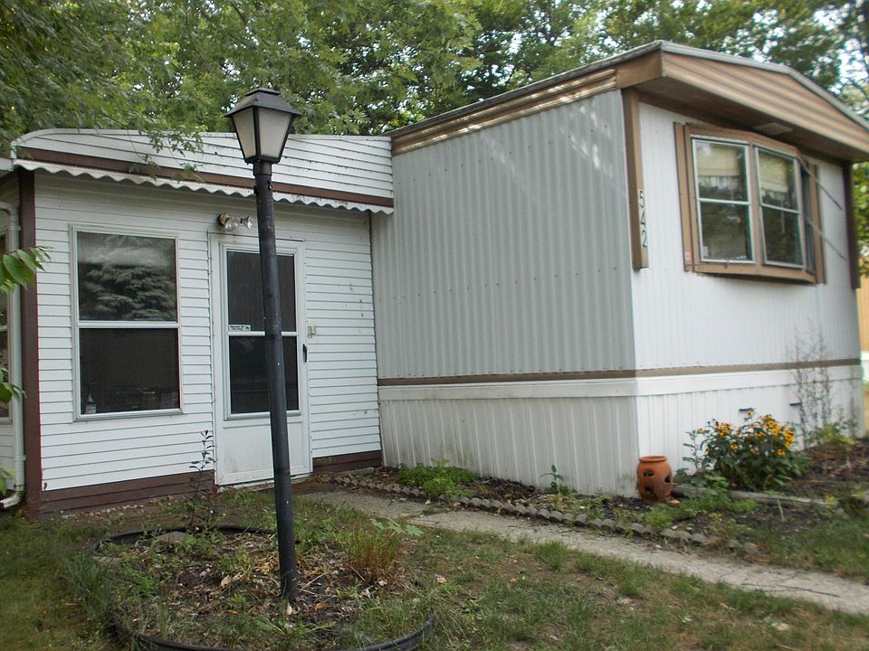 1st image of 542 Bankside Dr