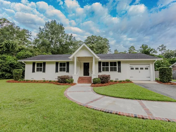 102 Linwood Ln, Thomasville, GA 31792