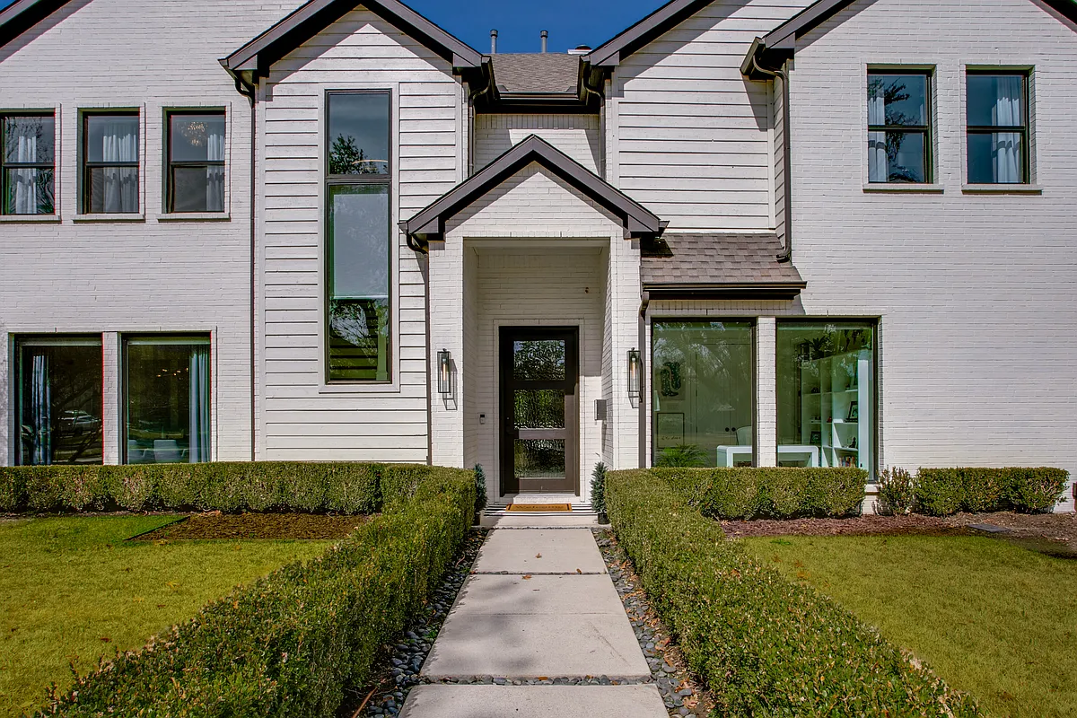 Building Photo - 7141 Northaven Rd