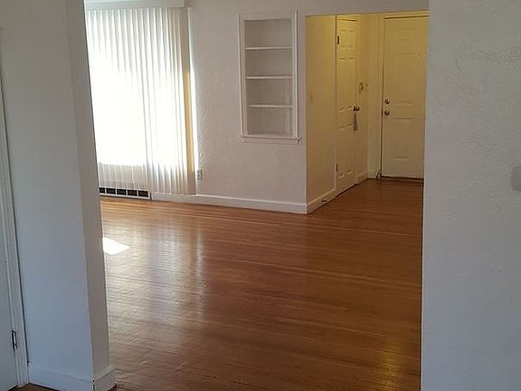 4th image of 1458 Kumler Ave