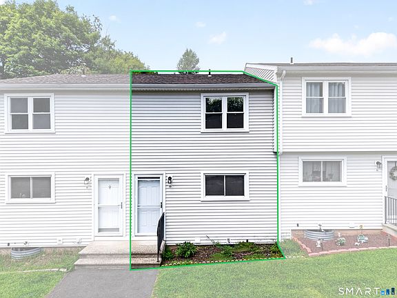 2nd image of 1081 New Haven Road #9D