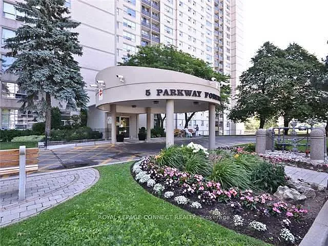 3 bed, $2,380 — Photo 2