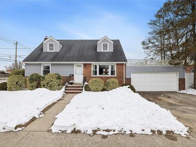 136 3rd Street, Garden City Park, NY, 11040