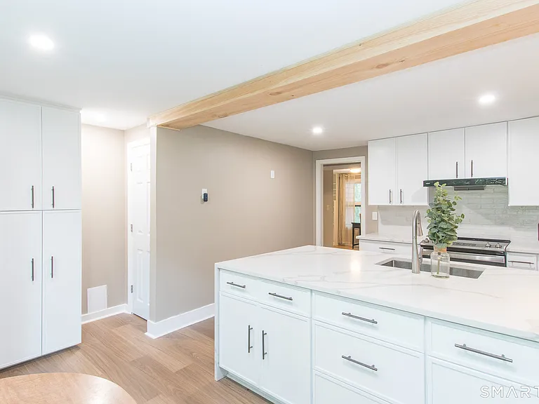 211 New Canaan Rd — Photo 16