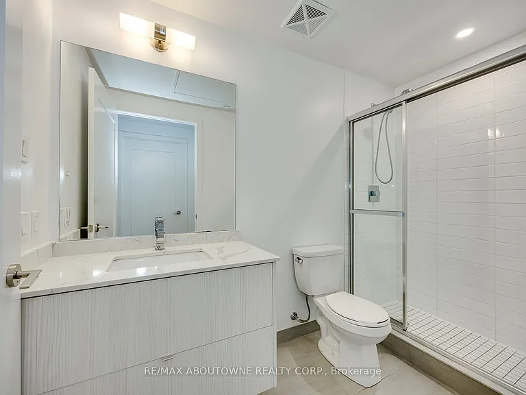 330 Richmond St W #2601 — Photo 17