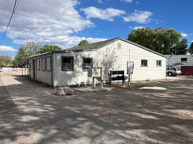 720 E Main St — Photo 1