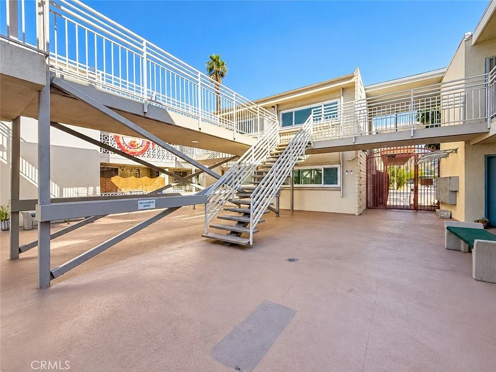 2 bed, 1313 sqft, $2,900 — Photo 3