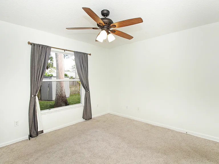 896 Rose Ct — Photo 43