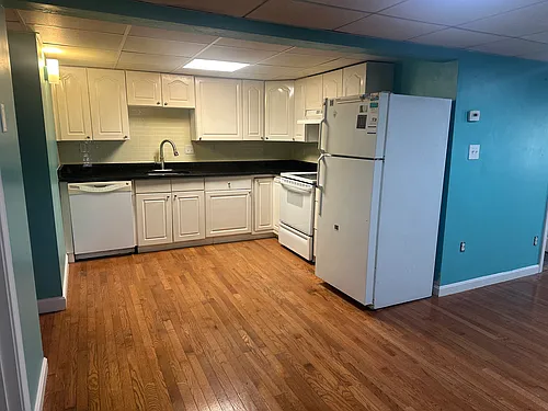 56 Howe Ave Photo 1