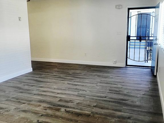 4th image of 1742 Diamond St APT 15