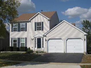 104 Jefferson Ln, Streamwood, IL