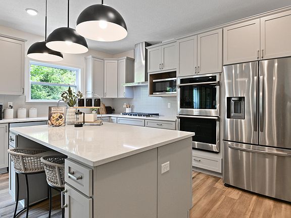 7th image of this home