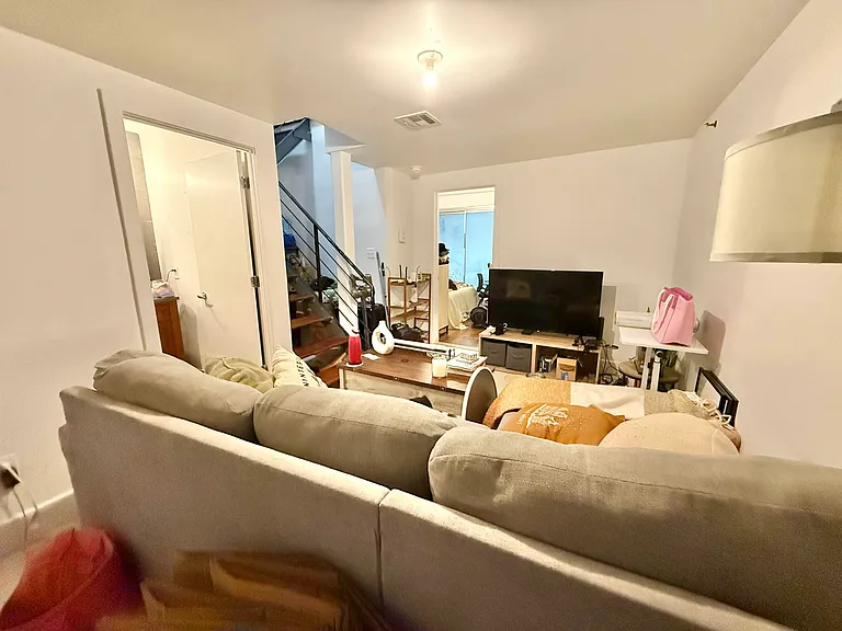 16 Meserole St #1B — Photo 22