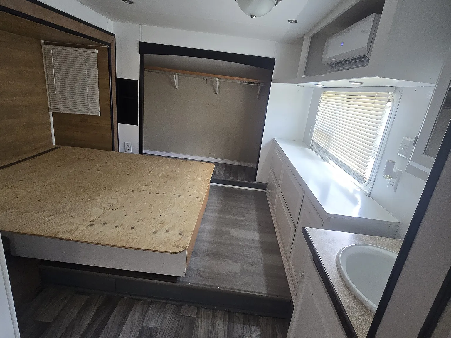 1 bed, $749 — Photo 3