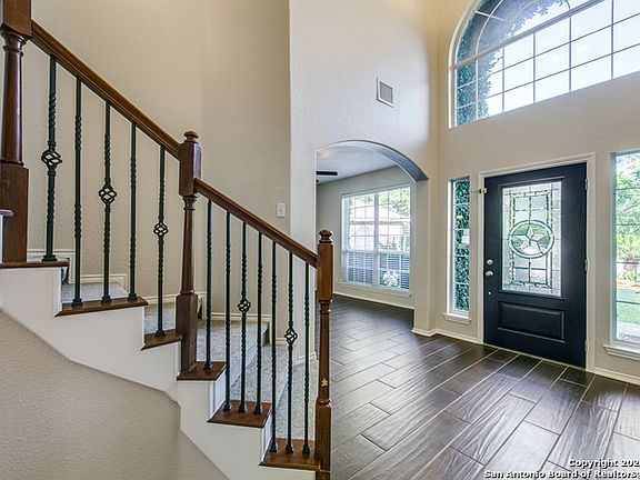 4th image of 1903 Preakness Ln
