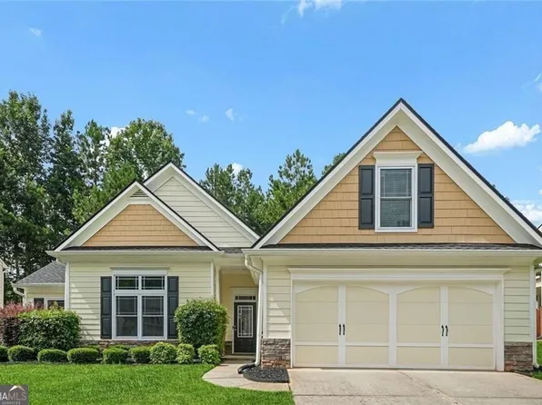 2300 Village Green Dr, Fairburn, GA 30213