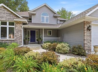 1234 Mill Creek Cir, Saint Cloud, MN 56303