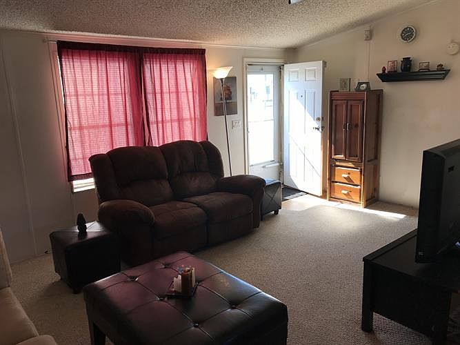 2nd image of 3837 Covington Dr