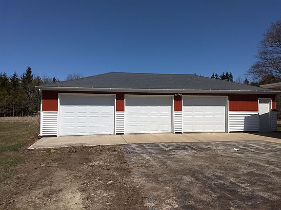 2 stalls included