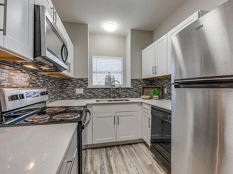 The Azul Apartments — Photo 1