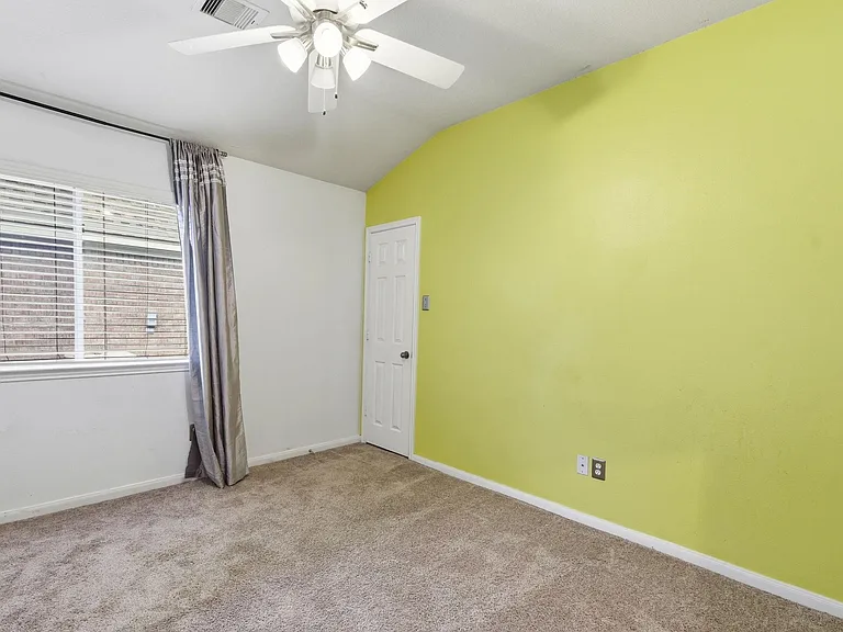 21011 Narrow Gate Dr — Photo 20