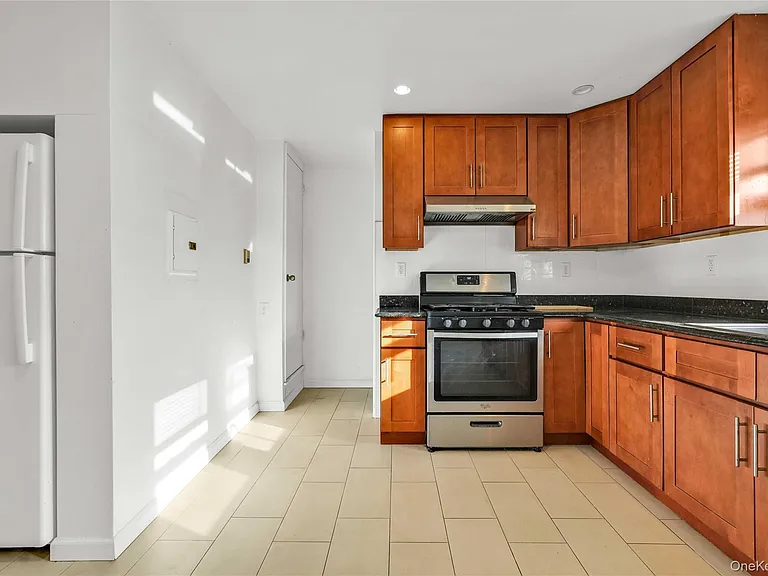 43-45 Parsons Blvd #2 — Photo 16