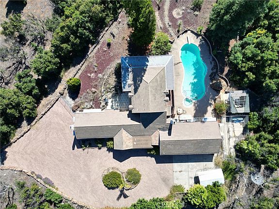 4th image of 44775 De Luz Rd