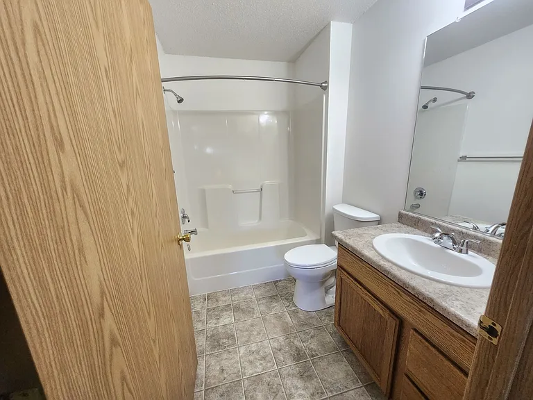 Prairie Gardens Apartments — Photo 11