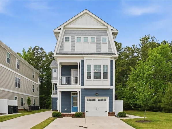 121 Topsail Ln, Yorktown, VA 23693