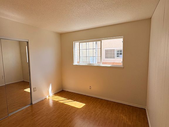 4th image of 21314 Selwyn Ave #B