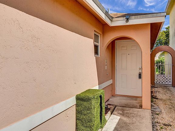 2nd image of 4032 Eastridge Drive