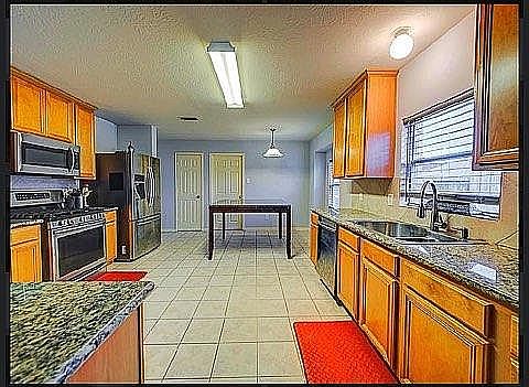 3rd image of 7531 Leecast Ct