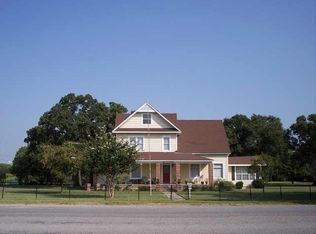 106 Cates St, Bridgeport, TX 76426