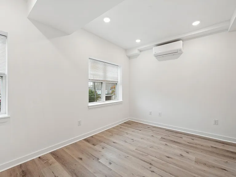 3458 Frankford Ave #4 — Photo 5