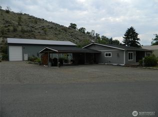 44 Bonaparte Avenue, Tonasket, WA 98855