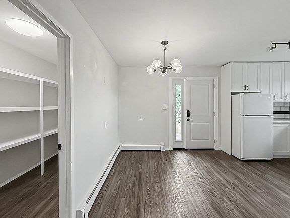 5th image of 15 Galbraith Dr SW #15