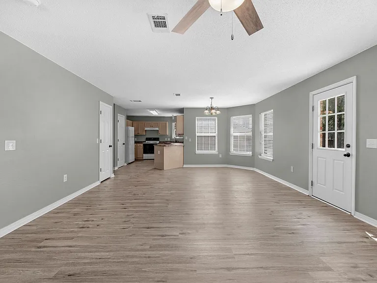 6707 Cedar Ridge Cir — Photo 3