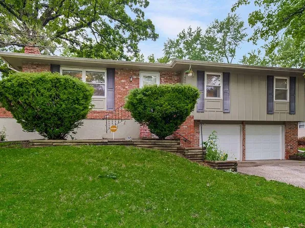 4008 S Colonial Dr, Independence, MO 64055