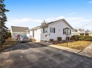 642 Daggett Ave, Pawtucket, RI 02861