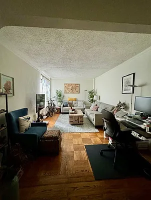 Rented by Akam Sales and Brokerage | media 2