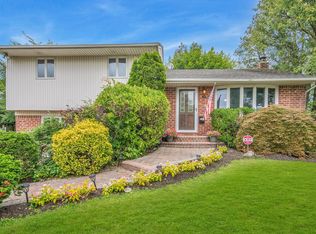 21 Westmoreland Rd, Jericho, NY 11753