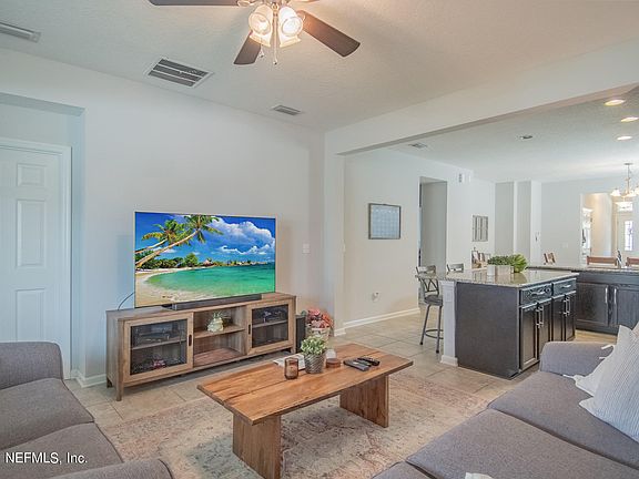 2nd image of 7093 Fleur Cove Dr