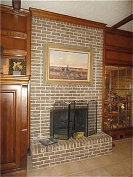 2nd image of 1006 Golden Bear Ln