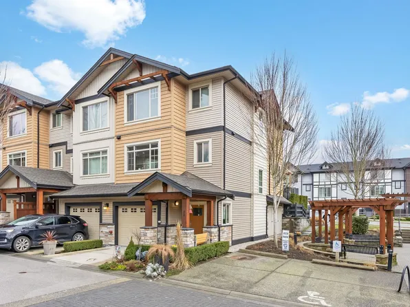 11305 240th St, Maple Ridge, BC V2W 0J1