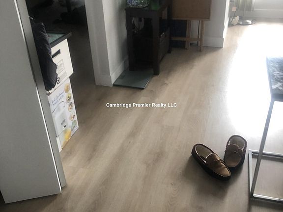 2nd image of 812 Memorial Dr APT 1910