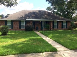 2403 W Highmeadow Ct, Baton Rouge, LA 70816