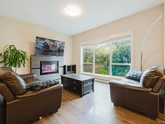 5th image of 2248 Townsend Rd #104