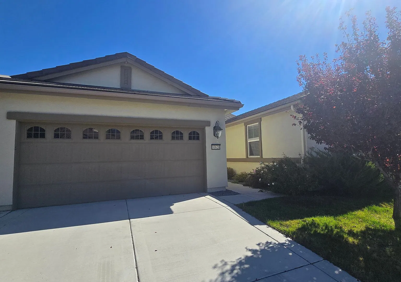 Single Story Damonte Ranch Home — Photo 3